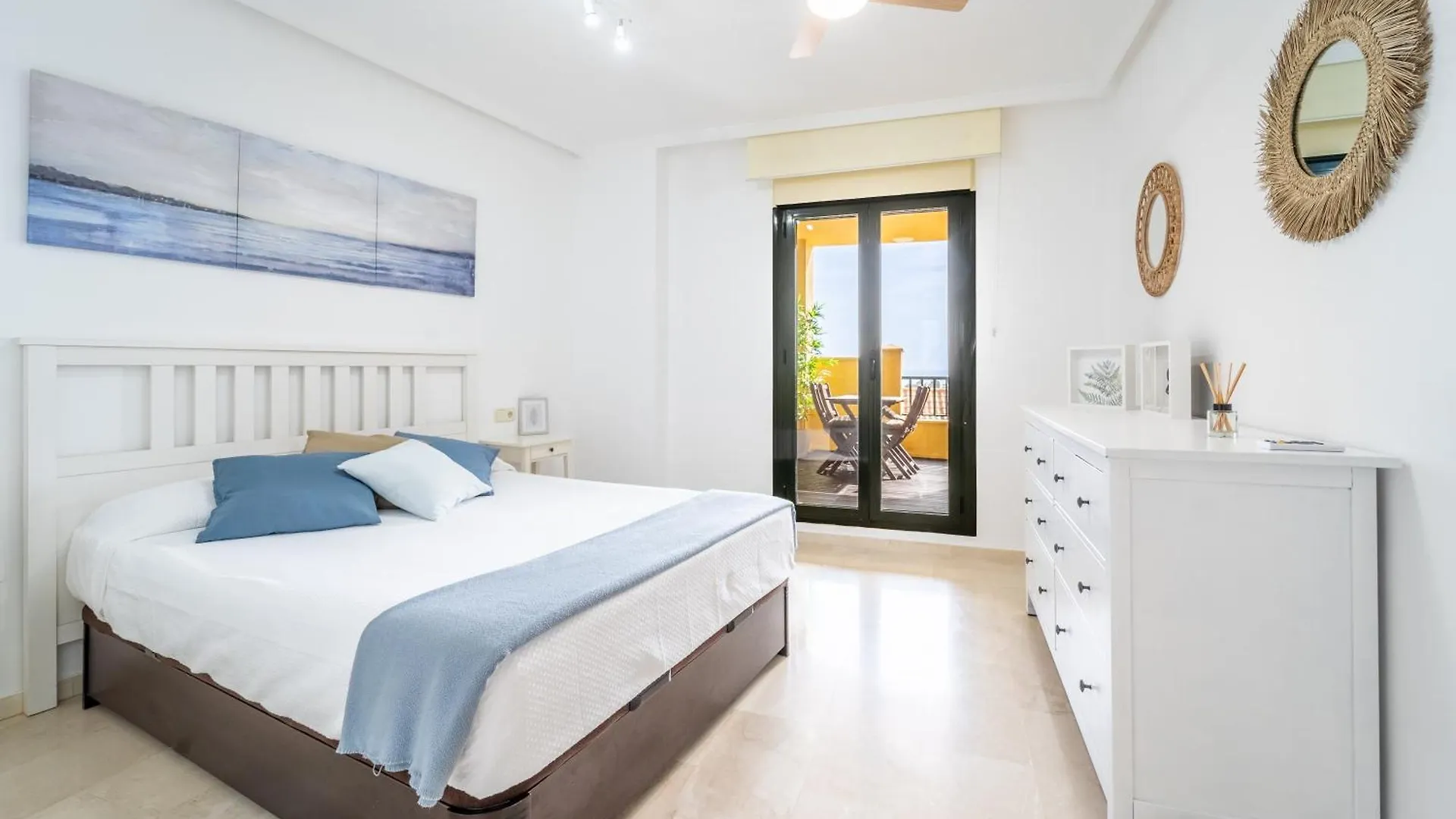 Fabulous Golf Front Apartment With Pool And Seaview Benalmádena